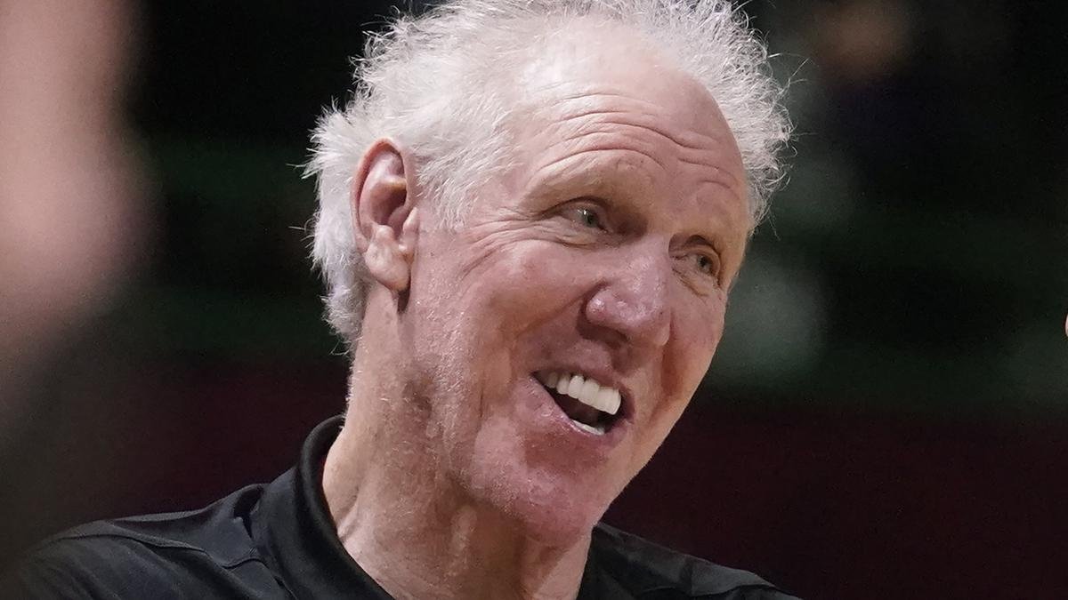 Bill Walton dead: NBA champion, Hall of Famer Bill Walton and star broadcaster, dies at 71