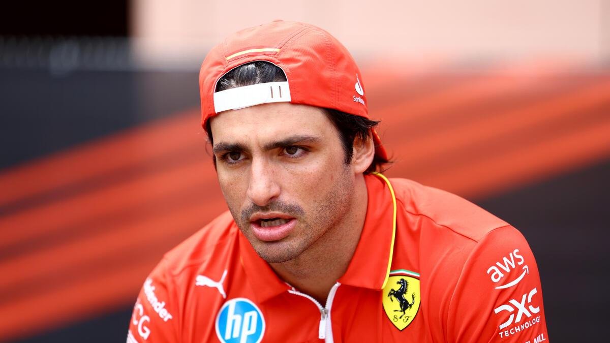 Carlos Sainz no longer in running for Mercedes seat: Report