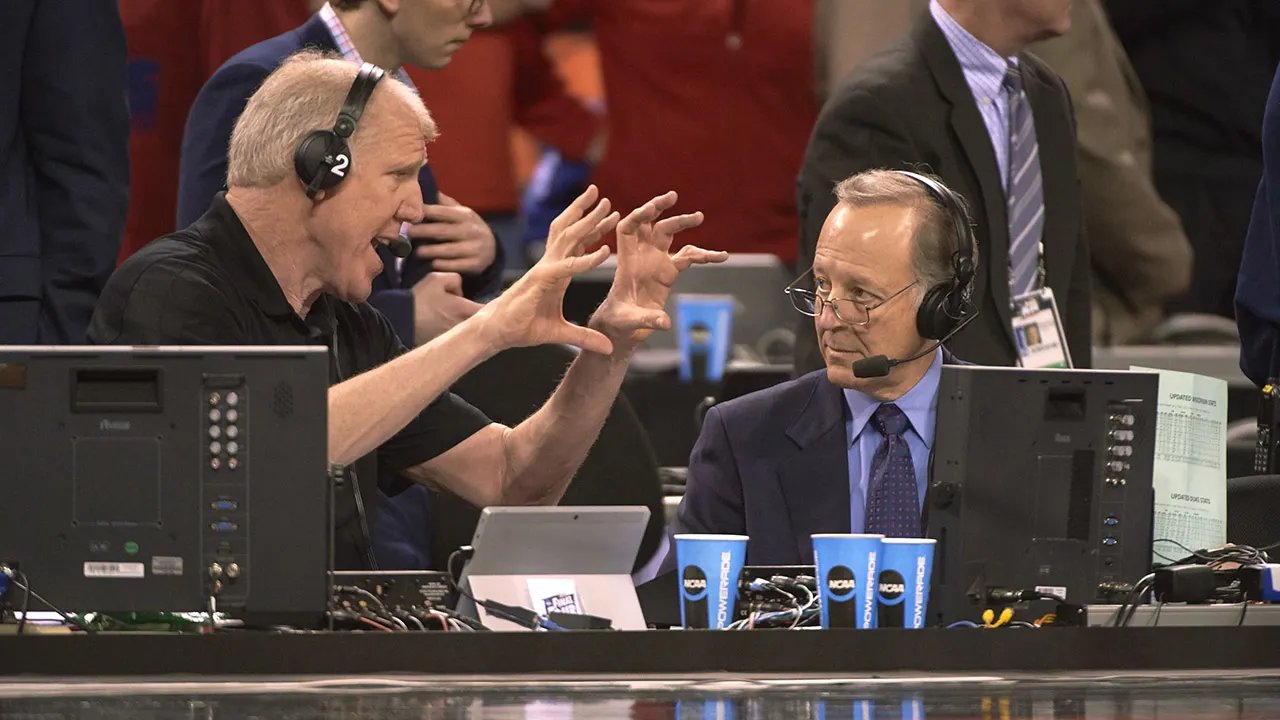 Bill Walton’s former colleague Jim Gray ‘heartbroken’ over death of ‘best friend’: ‘A national treasure’